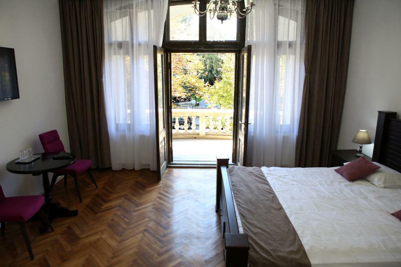 Aleea Teilor Câmpulung Exterior foto